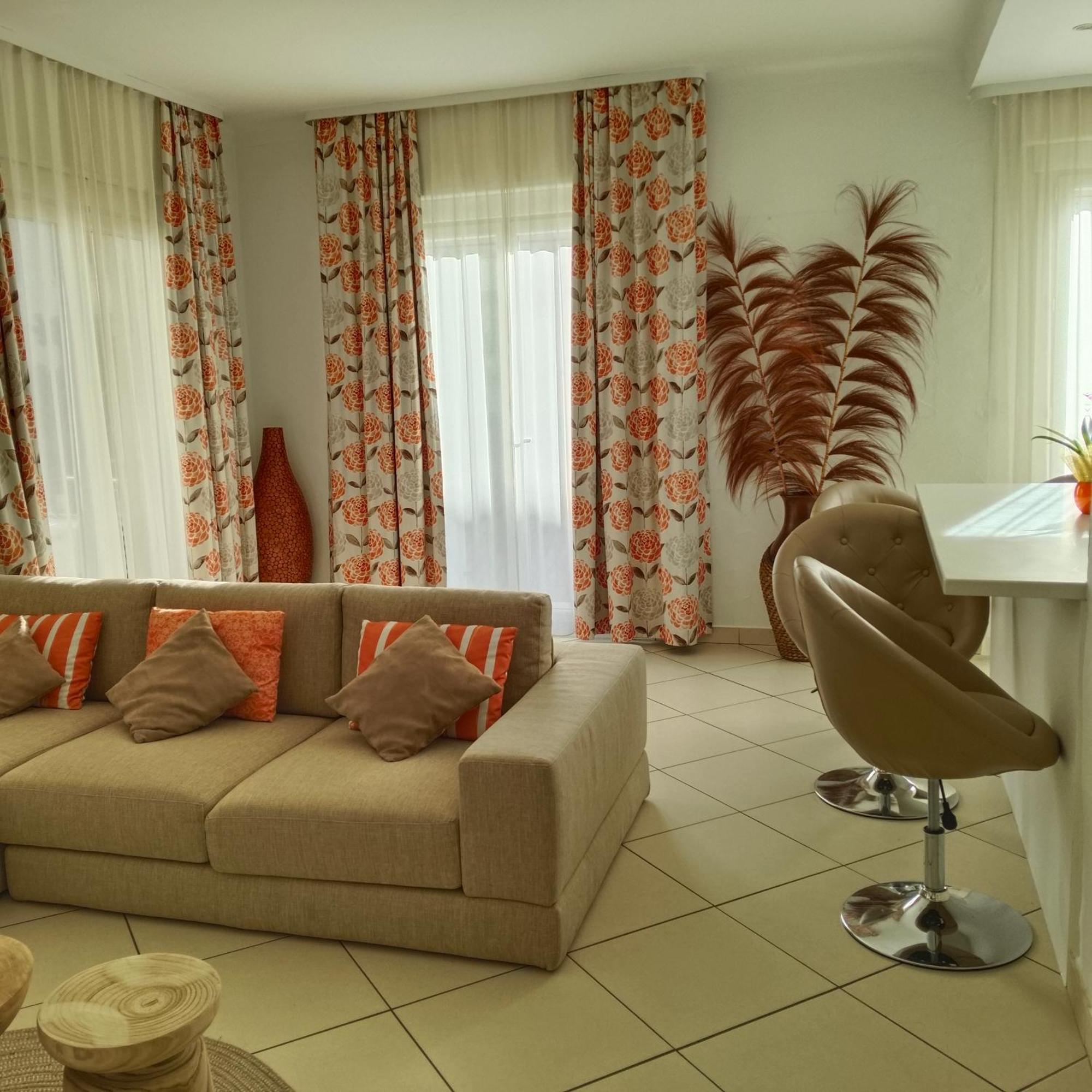 Couleurs Des Iles , Frejus-Plage Exterior photo